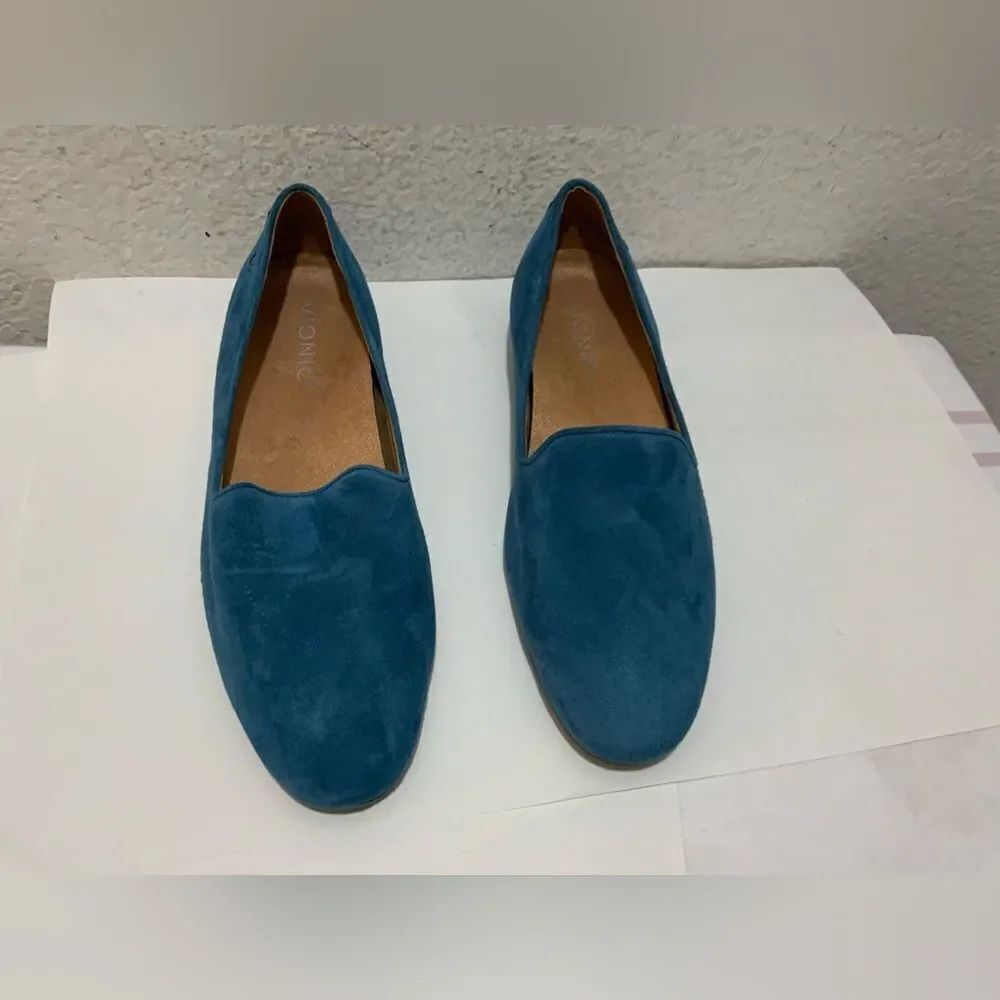 New Vionic North Willa Comfort Flats Suede- Supportive Walking Shoes Size 6.5